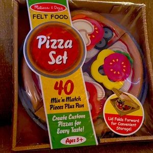 Toy pizza set
